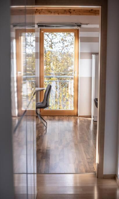 Moderne, Gemuetliche Dg-Wohnung In Ruhiger Lage Neunburg vorm Wald Buitenkant foto