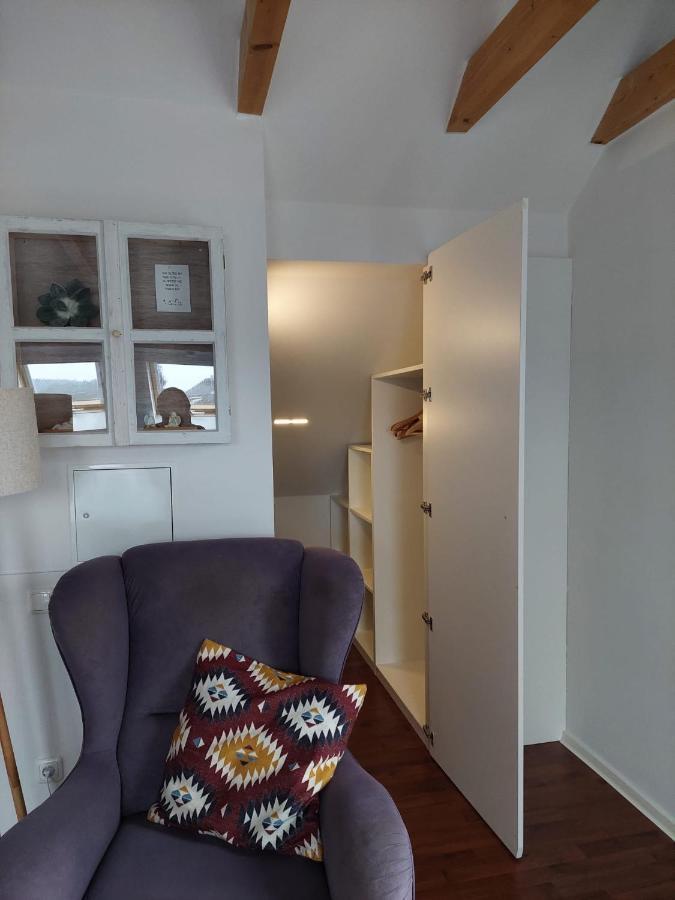Moderne, Gemuetliche Dg-Wohnung In Ruhiger Lage Neunburg vorm Wald Buitenkant foto