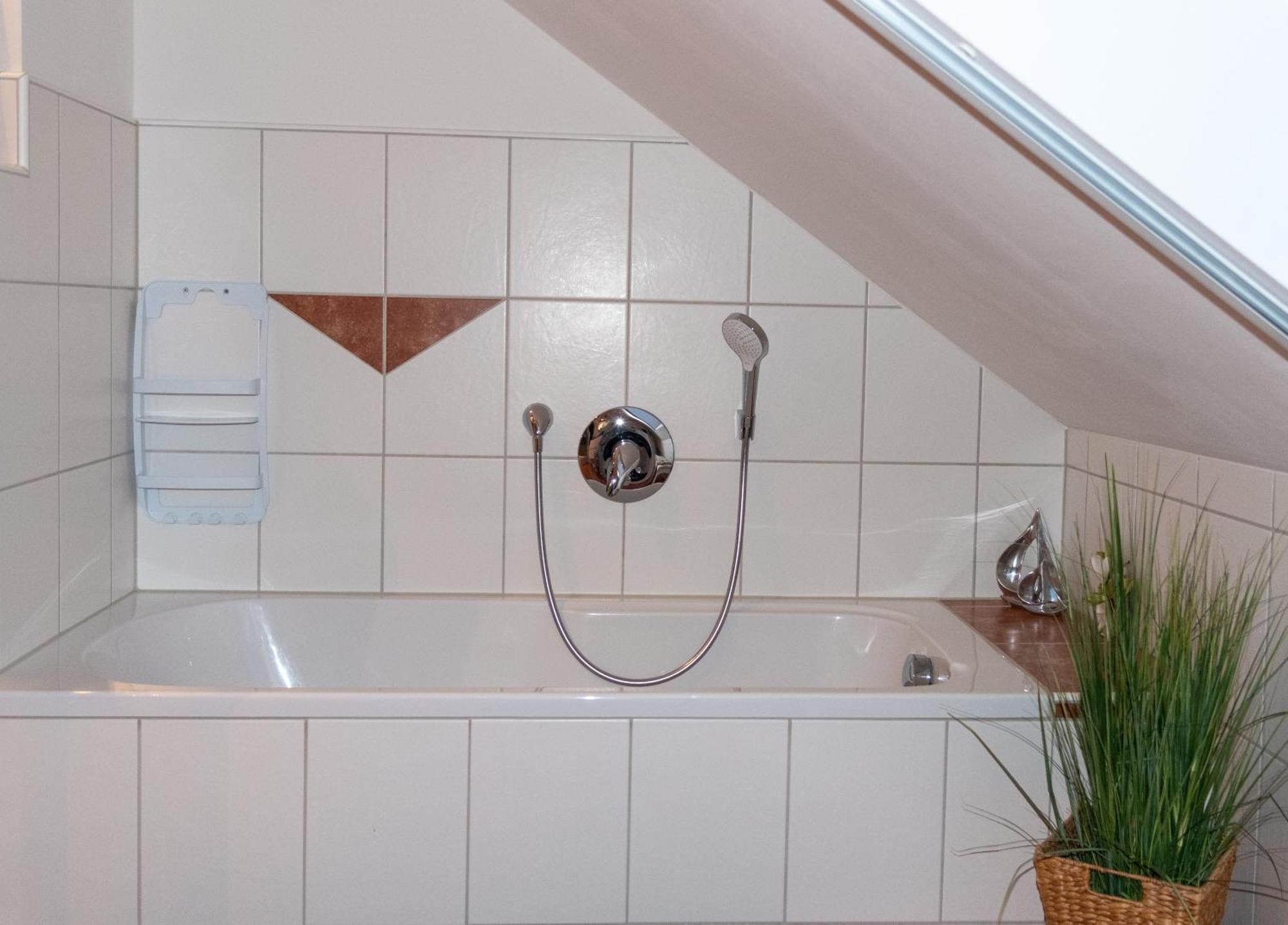 Moderne, Gemuetliche Dg-Wohnung In Ruhiger Lage Neunburg vorm Wald Buitenkant foto