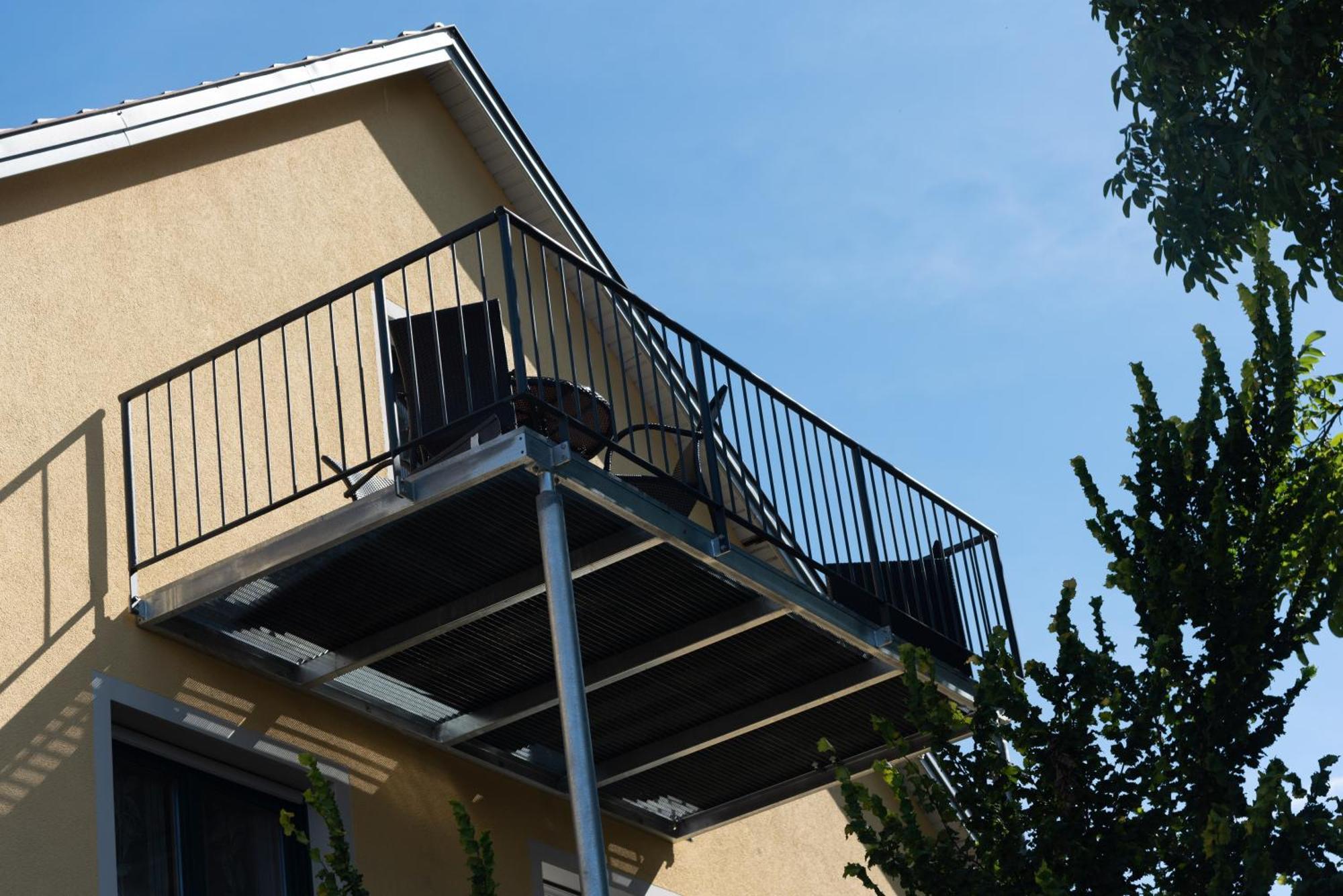 Moderne, Gemuetliche Dg-Wohnung In Ruhiger Lage Neunburg vorm Wald Buitenkant foto